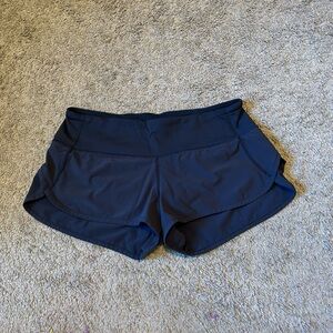 Lululemon OG SPEED Short 2.5" Inseam* Lined Black Size 8 Mid Rise Running Yoga